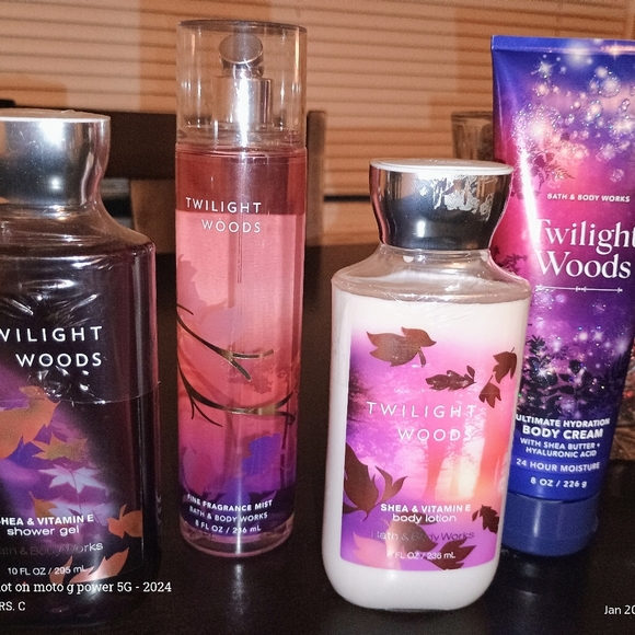 Twilight Woods Bath & Body Works Set - Picture 4 of 4